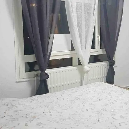 Bedinreims Cozy Parking And Wifi Free Ideal 4 Adultes Et 2 Enfants