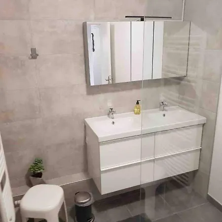 Bedinreims Cozy Parking And Wifi Free Ideal 4 Adultes Et 2 Enfants Lejlighed *