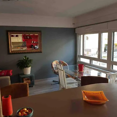 Appartement Premium 2 Grandes Chambres, Proches Centre-Ville Et Parking Gratuit דירה *