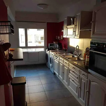 Bedinreims Cozy Parking And Wifi Free Ideal 4 Adultes Et 2 Enfants ランス