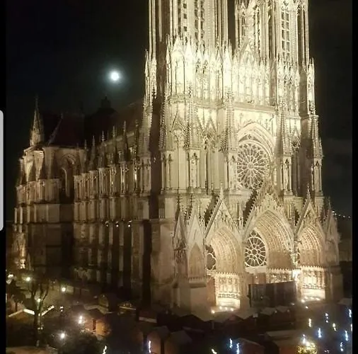 Bedinreims Cozy Parking And Wifi Free Ideal 4 Adultes Et 2 Enfants Апартаменты *