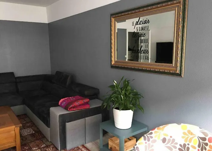 Апартаменты Bedinreims Cozy Parking And Wifi Free Ideal 4 Adultes Et 2 Enfants *