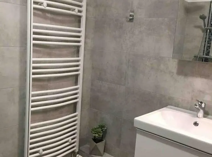 Bedinreims Cozy Parking And Wifi Free Ideal 4 Adultes Et 2 Enfants