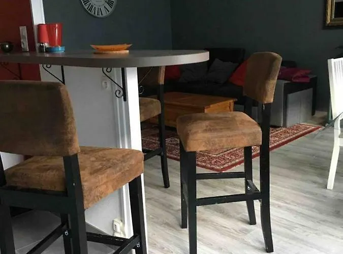 Bedinreims Cozy Parking And Wifi Free Ideal 4 Adultes Et 2 Enfants Реймс